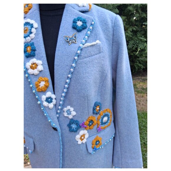 Upcycle Light Blue Coat with Crochet Flowers and Pearl Beads Size 16 - Picture 3 of 10